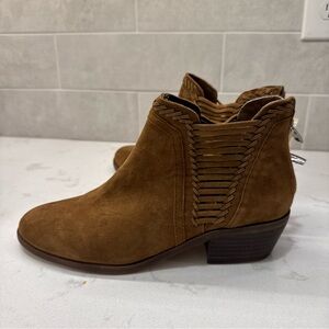 Vince Camuto Women's Brown Suede Braided Ankle Boot size 7.5 M